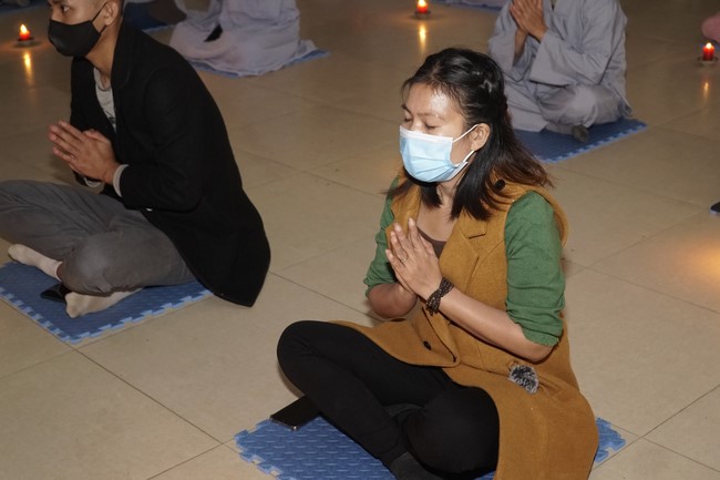 The candle lighting ceremony commemorating Buddha Amitabha at Dong Cao Pagoda - Thanh Hoa in 2021