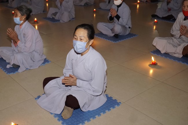 The candle lighting ceremony commemorating Buddha Amitabha at Dong Cao Pagoda - Thanh Hoa in 2021