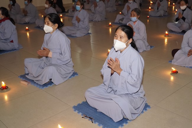 The candle lighting ceremony commemorating Buddha Amitabha at Dong Cao Pagoda - Thanh Hoa in 2021