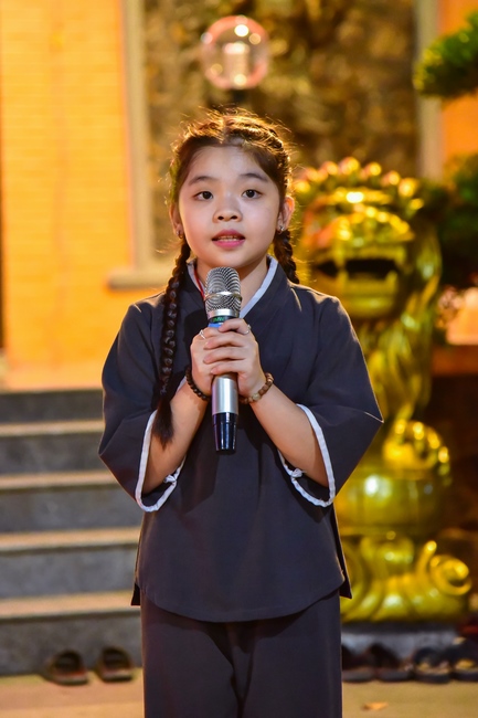 The 4th gratitude ceremony to disciples.