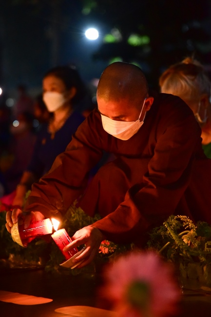 The 4th gratitude ceremony to disciples.