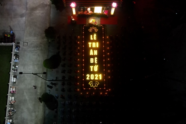 The 4th gratitude ceremony to disciples.