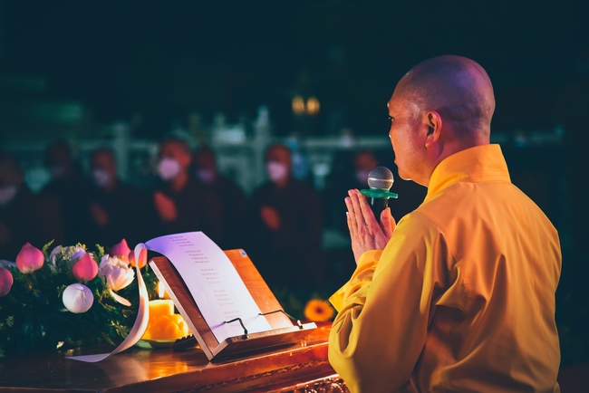 The 4th gratitude ceremony to disciples.