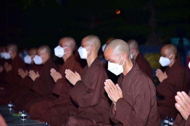 The 4th gratitude ceremony to disciples.