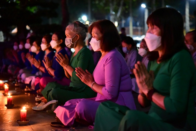 The 4th gratitude ceremony to disciples.