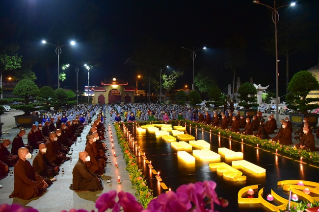 The 4th gratitude ceremony to disciples.