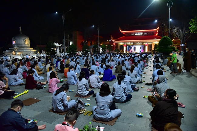The 4th gratitude ceremony to disciples.
