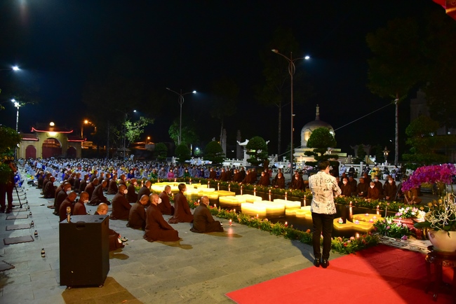 The 4th gratitude ceremony to disciples.