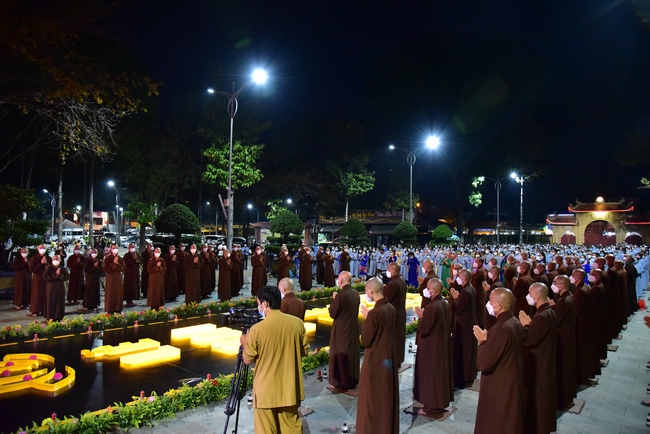 The 4th gratitude ceremony to disciples.