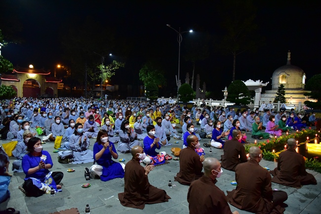 The 4th gratitude ceremony to disciples.