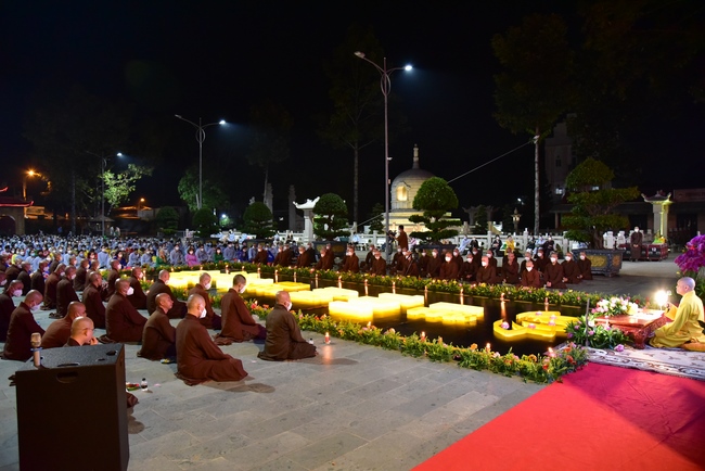 The 4th gratitude ceremony to disciples.