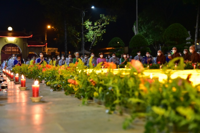 The 4th gratitude ceremony to disciples.