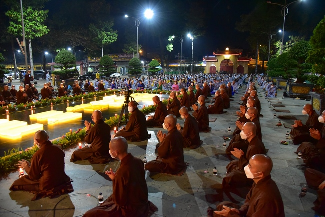 The 4th gratitude ceremony to disciples.