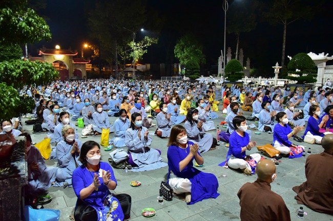 The 4th gratitude ceremony to disciples.