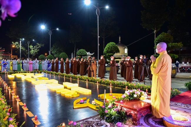 The 4th gratitude ceremony to disciples.