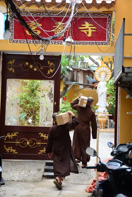 Book donation program to pagodas and viharas