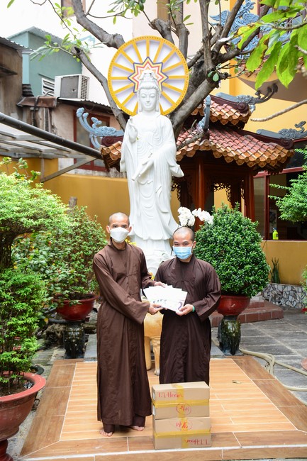 Book donation program to pagodas and viharas