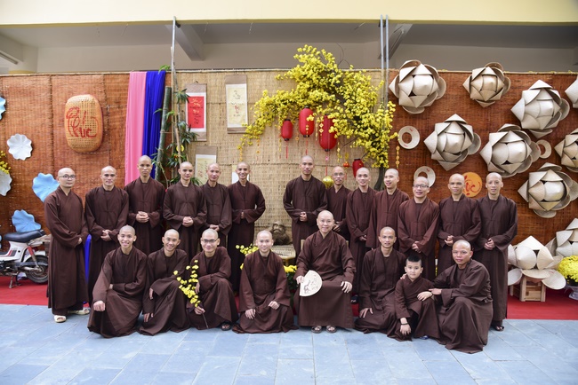 Welcome the Spring beside the Master