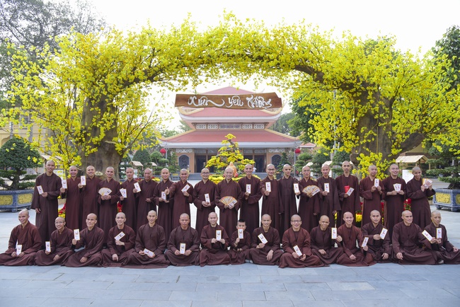 Welcome the Spring beside the Master