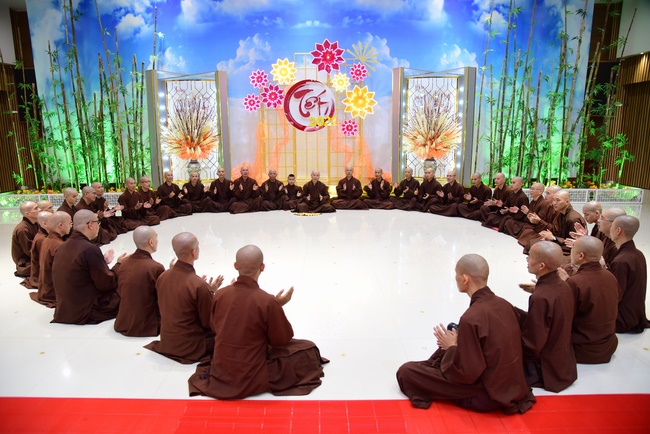 Welcome the Spring beside the Master