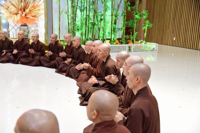 Welcome the Spring beside the Master