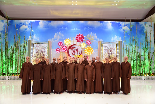 Welcome the Spring beside the Master