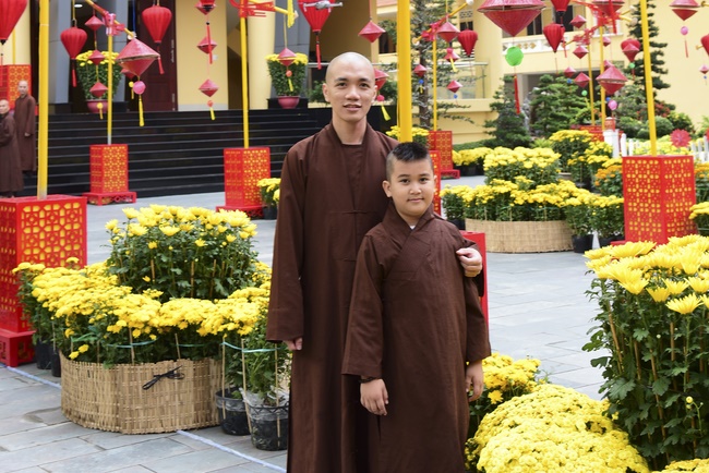 Welcome the Spring beside the Master