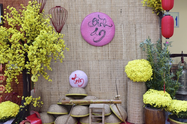 Welcome the Spring beside the Master