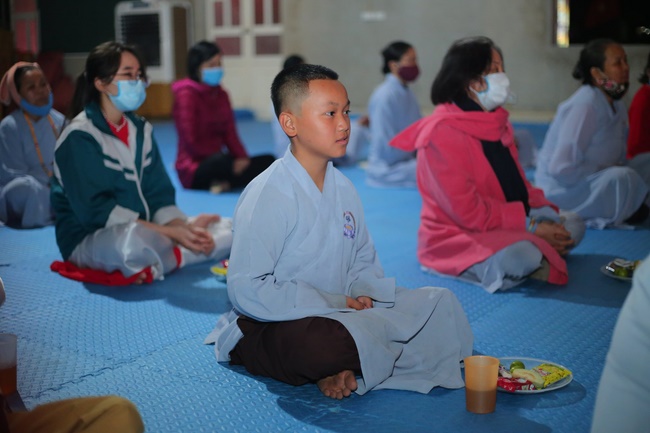 The 3rd gratitude ceremony to the disciples at Dong Cao pagoda.