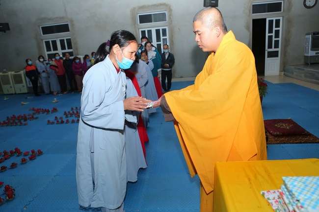 The 3rd gratitude ceremony to the disciples at Dong Cao pagoda.