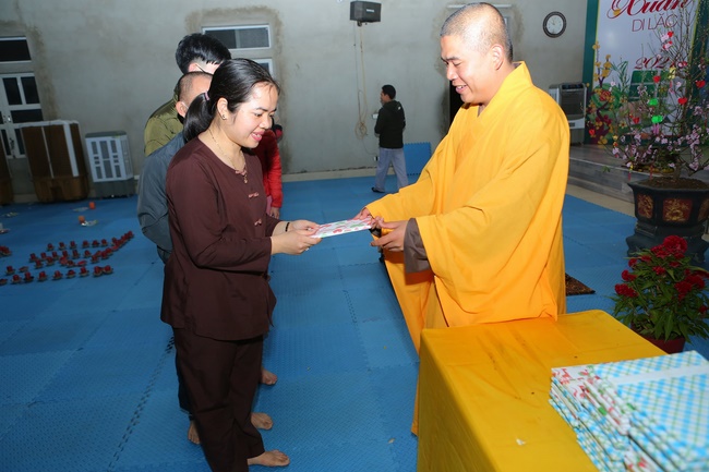 The 3rd gratitude ceremony to the disciples at Dong Cao pagoda.
