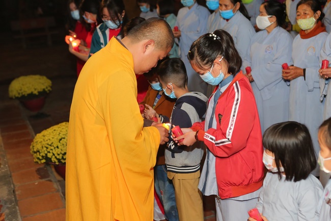 The 3rd gratitude ceremony to the disciples at Dong Cao pagoda.