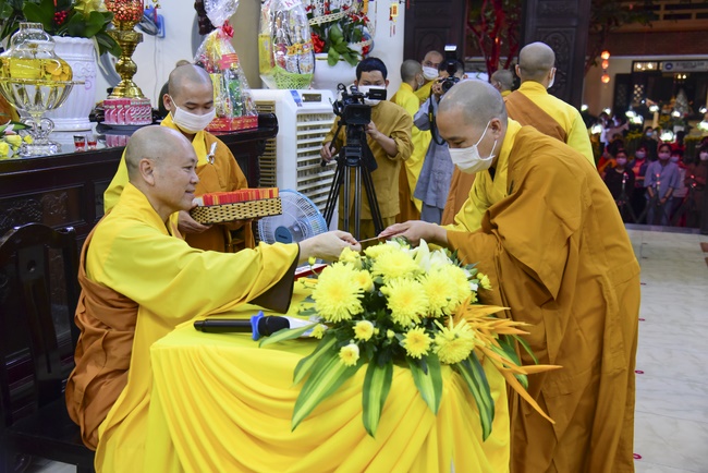 Welcome the New Year’s Eve of the Buffalo Year