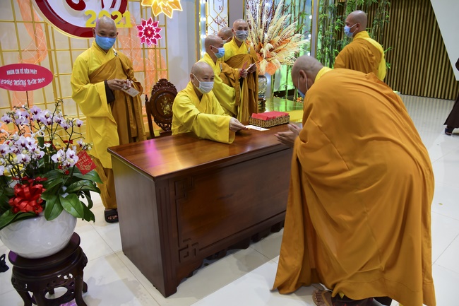 Lì xì Phật tử nội tự 2021