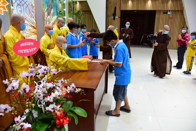 Lì xì Phật tử nội tự 2021