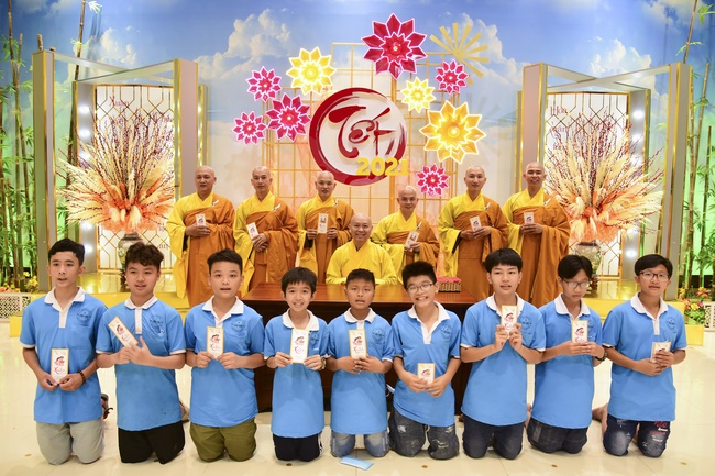 Lì xì Phật tử nội tự 2021