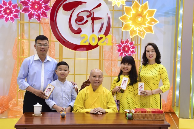 Series of photos on the first day of Lunar New Year