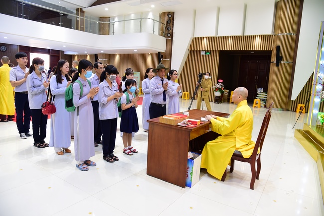 Series of photos on the first day of Lunar New Year