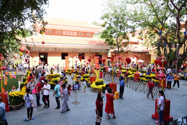 Series of photos on the first day of Lunar New Year
