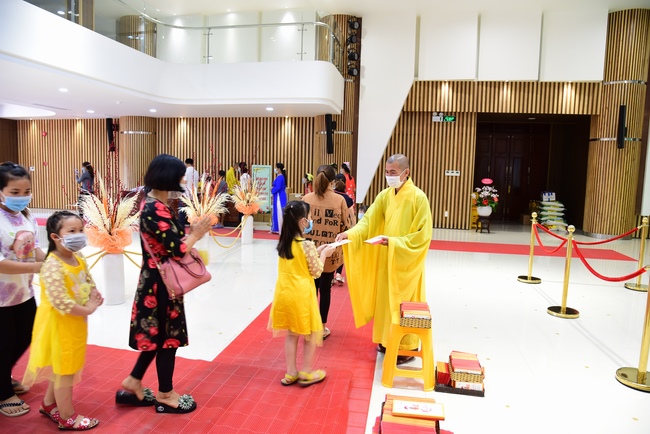 Series of photos on the first day of Lunar New Year