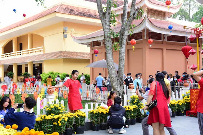 Series of photos on the first day of Lunar New Year