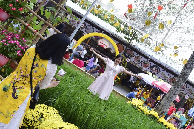 Series of photos on the first day of Lunar New Year