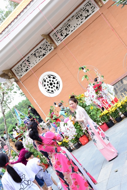 Series of photos on the first day of Lunar New Year