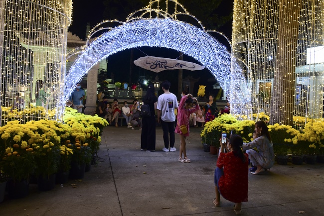 Series of photos on the first day of Lunar New Year