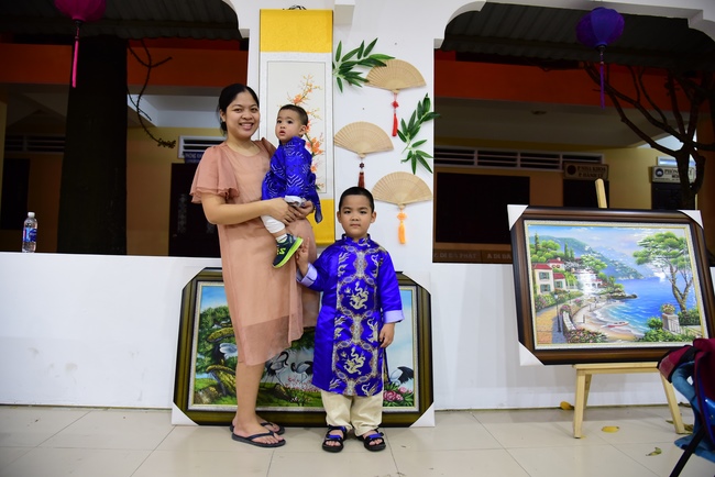 Series of photos on the first day of Lunar New Year