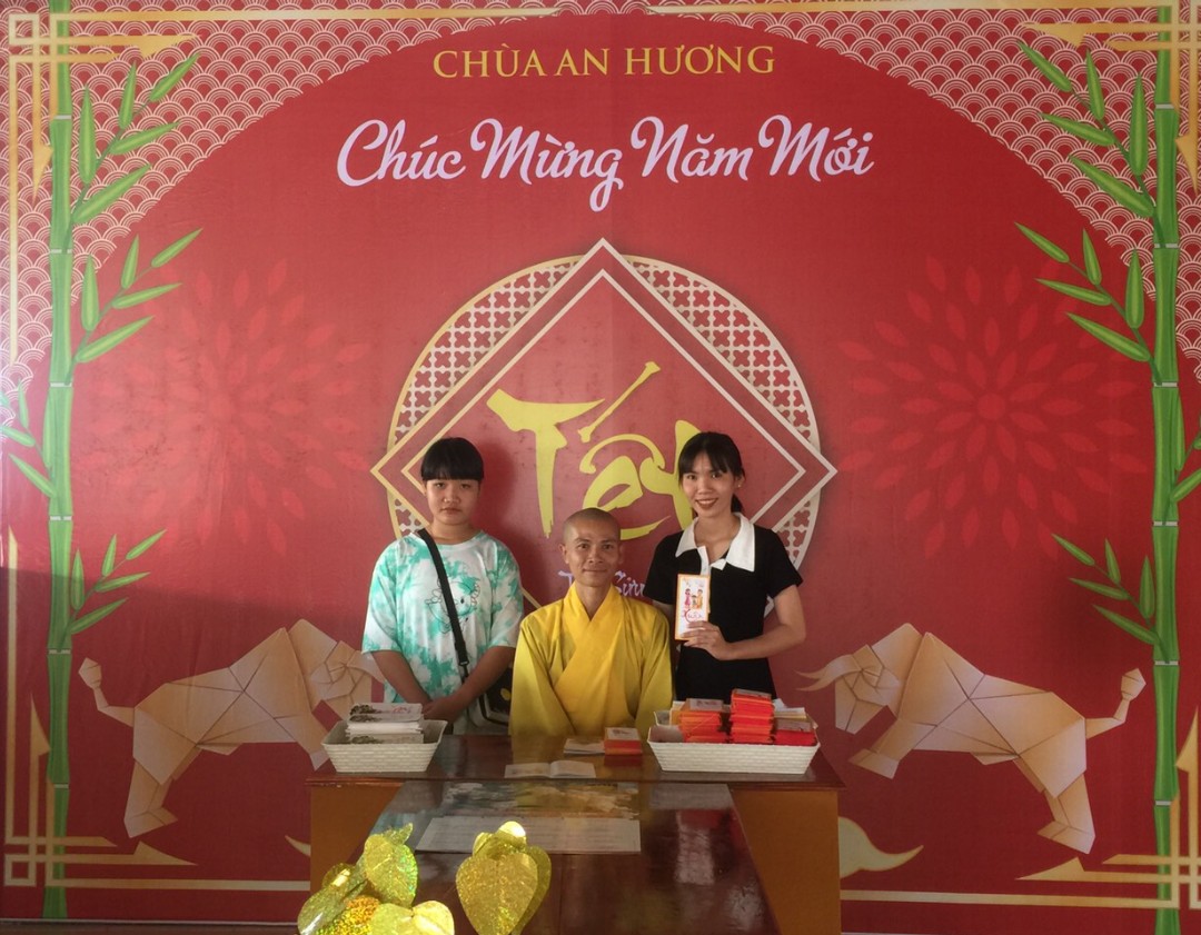 Ngày đầu xuân chùa An Hương, An Giang