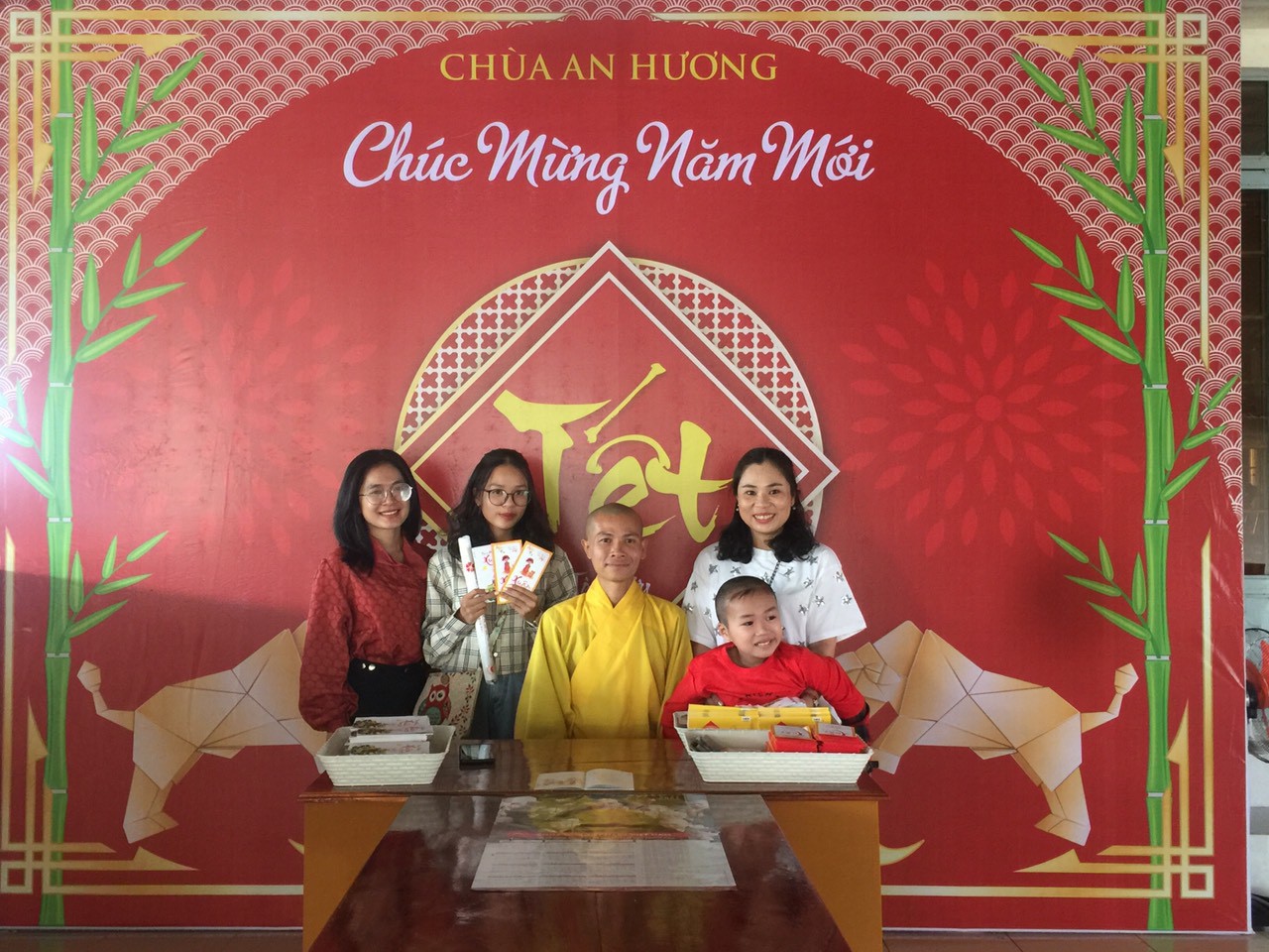 Ngày đầu xuân chùa An Hương, An Giang