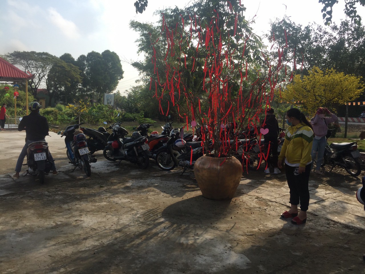 Ngày đầu xuân chùa An Hương, An Giang