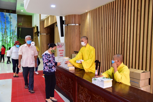 Series of photos on the second day of Lunar New Year