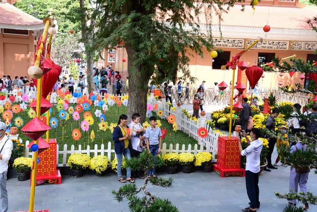 Series of photos on the second day of Lunar New Year